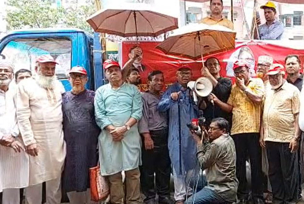খালেদা জিয়াকে তিলে তিলে নিঃশেষ করার ষড়যন্ত্র হচ্ছে : রিজভী


