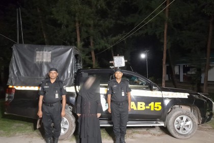 খাটের নিচ থেকে এক লাখ ইয়াবা উদ্ধার, আটক নারী মাদক কারবারি