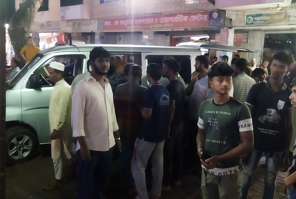 মোরেলগঞ্জে সড়ক দুর্ঘটনায় নিহত ২

