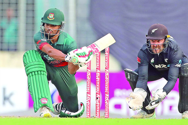 ৩ রানে ৪ উইকেট