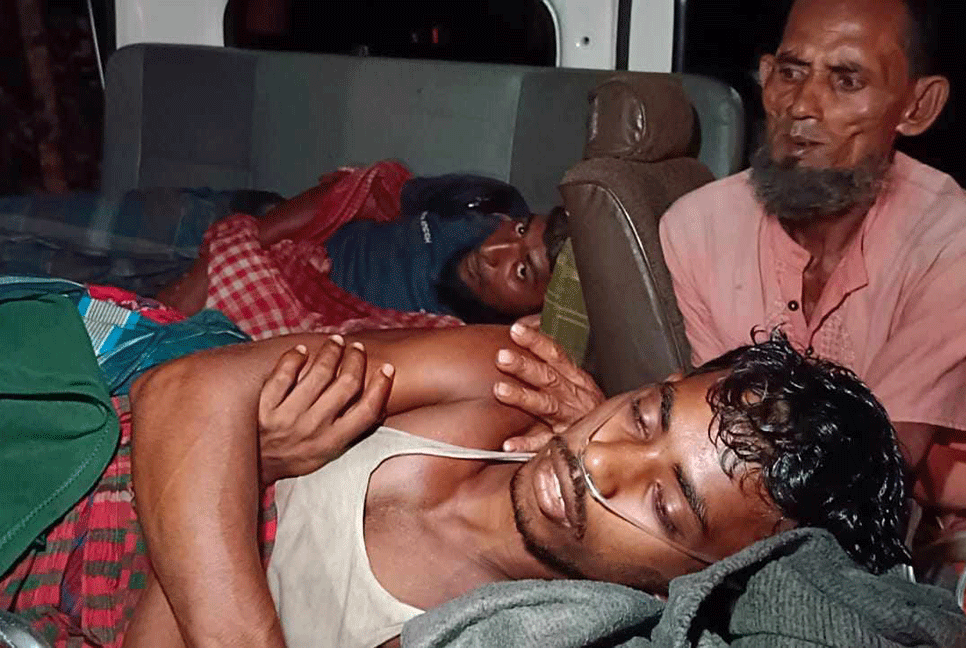 মেঘনা নদীতে ২ জেলে গুলিবিদ্ধ, ৫ জনকে অপহরণের অভিযোগ