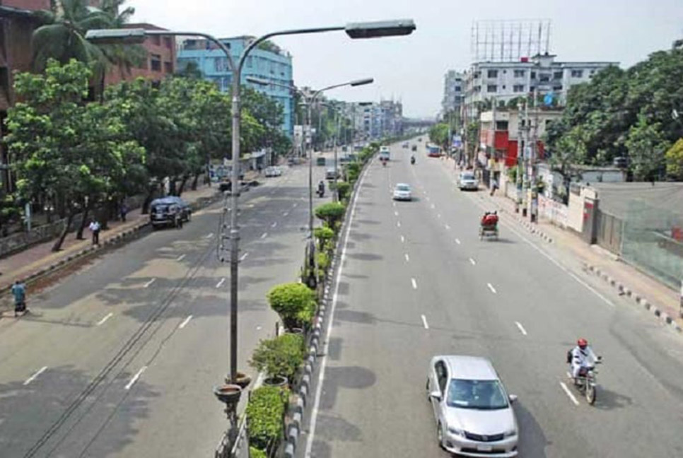 তিন দিনের ছুটিতে ফাঁকা রাজধানীর সড়ক