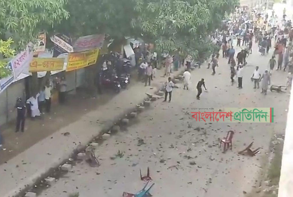মিঠাপুকুরে আওয়ামী লীগের দুই পক্ষের সংঘর্ষ, ওসিসহ আহত ৪০