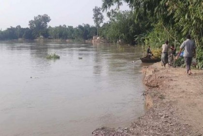 করতোয়ার পানি বিপৎসীমার উপরে