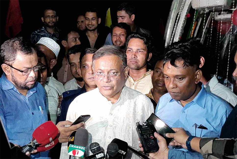 সরকার খালেদা জিয়ার স্বাস্থ্যের বিষয়ে যথেষ্ট আন্তরিক : তথ্যমন্ত্রী