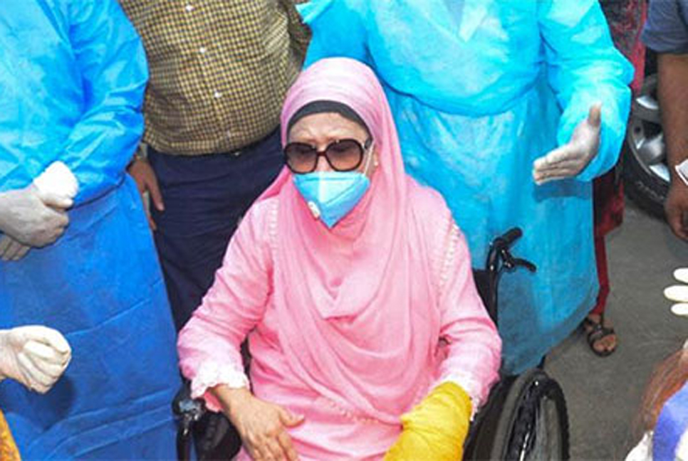 খালেদা জিয়ার বিদেশ যাওয়ার আবেদনে আইন মন্ত্রণালয়ের ‘না’ 