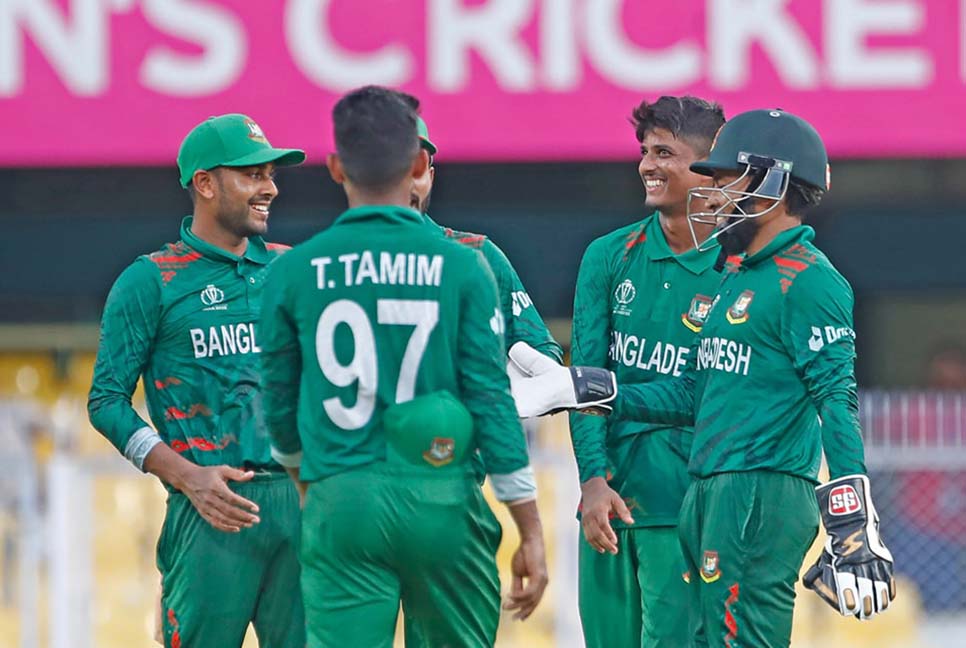 আজ ইংল্যান্ডের মুখোমুখি বাংলাদেশ

