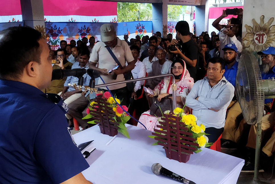 দুর্গোৎসবে নিরাপত্তা নিশ্চিত করতে মোরেলগঞ্জে সভা