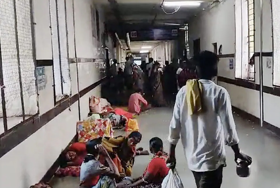 ভারতে এক হাসপাতালে এক দিনে ১২ নবজাতকসহ ২৪ জনের মৃত্যু!
