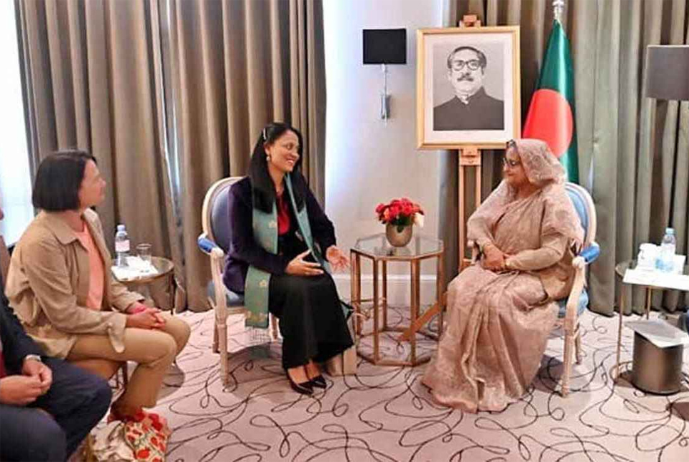 যেকোনো মূল্যে বাংলাদেশে গণতন্ত্র অব্যাহত রাখতে হবে : প্রধানমন্ত্রী

