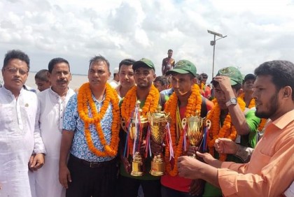 কুতুবদিয়ায় ফুটবল খেলোয়াড়দের সংবর্ধনা