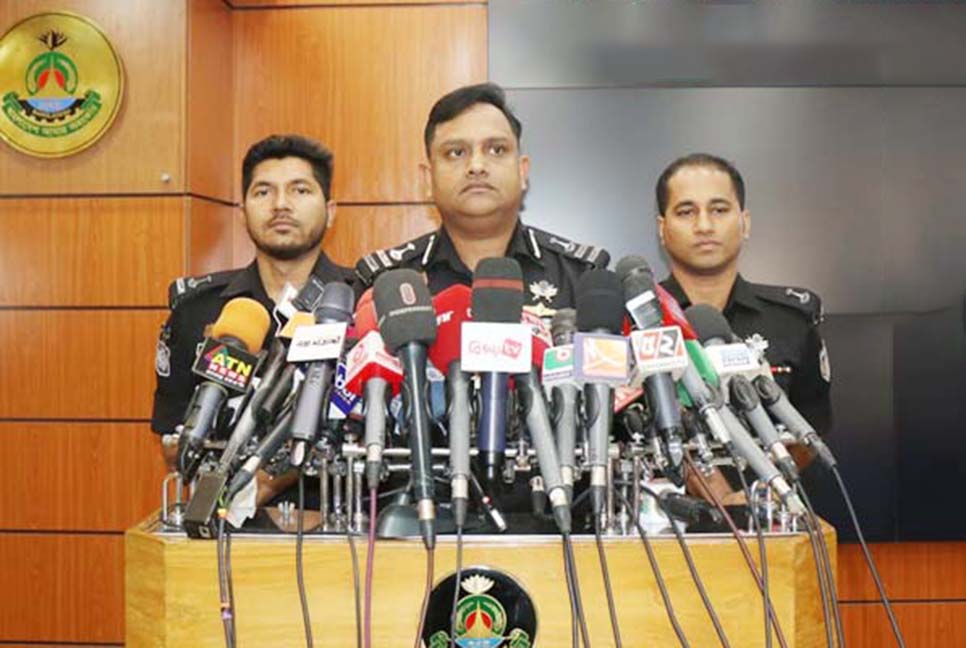 ভিসানীতি নিয়ে ভাবছে না র‍্যাব

