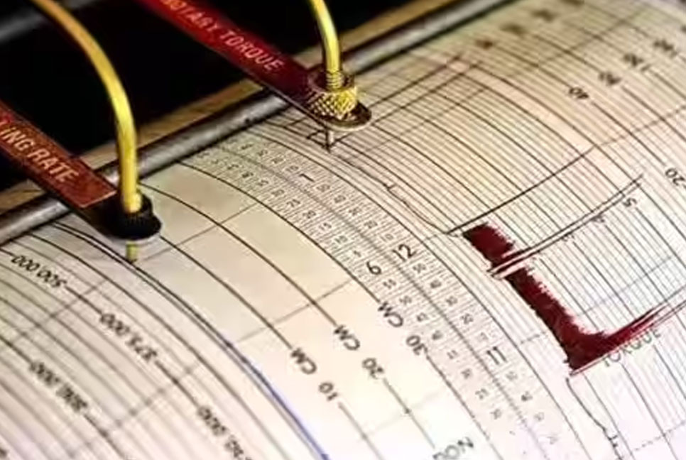 ৬ দশমিক ২ মাত্রার ভূমিকম্পে কাঁপল নেপাল
