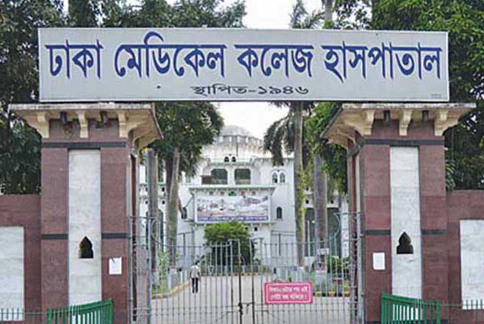 যাত্রী বেশে চালককে অচেতন করে অটোরিকশা ছিনতাই