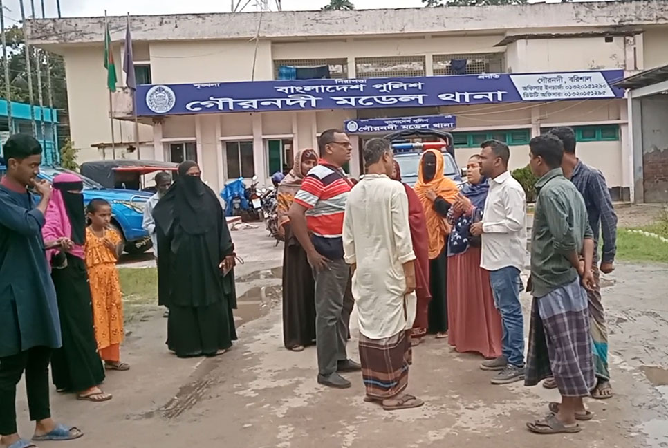 গৌরনদীতে মাকে হত্যায় গ্রেফতার ৩