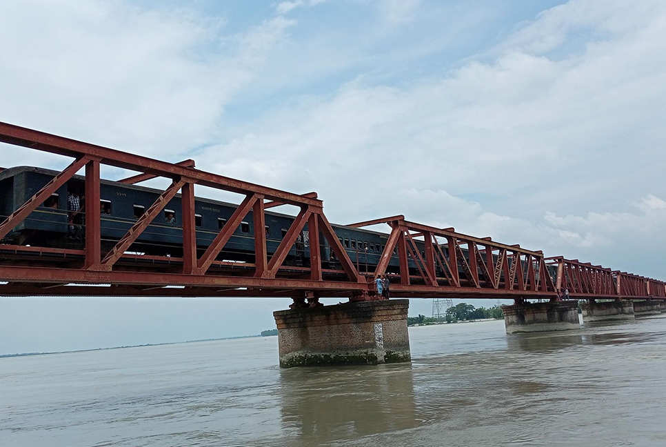 রংপুরের ৫ জেলার তিস্তাপাড়ে ভয়াবহ বন্যার সতর্কতা জারি