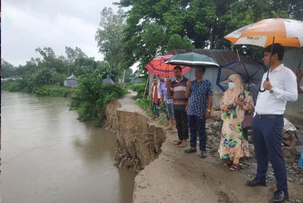 শেরপুর-ধুনট বন্যা নিয়ন্ত্রণ 
বাঁধে ভাঙন, আতঙ্কে ৫০ গ্রামের মানুষ