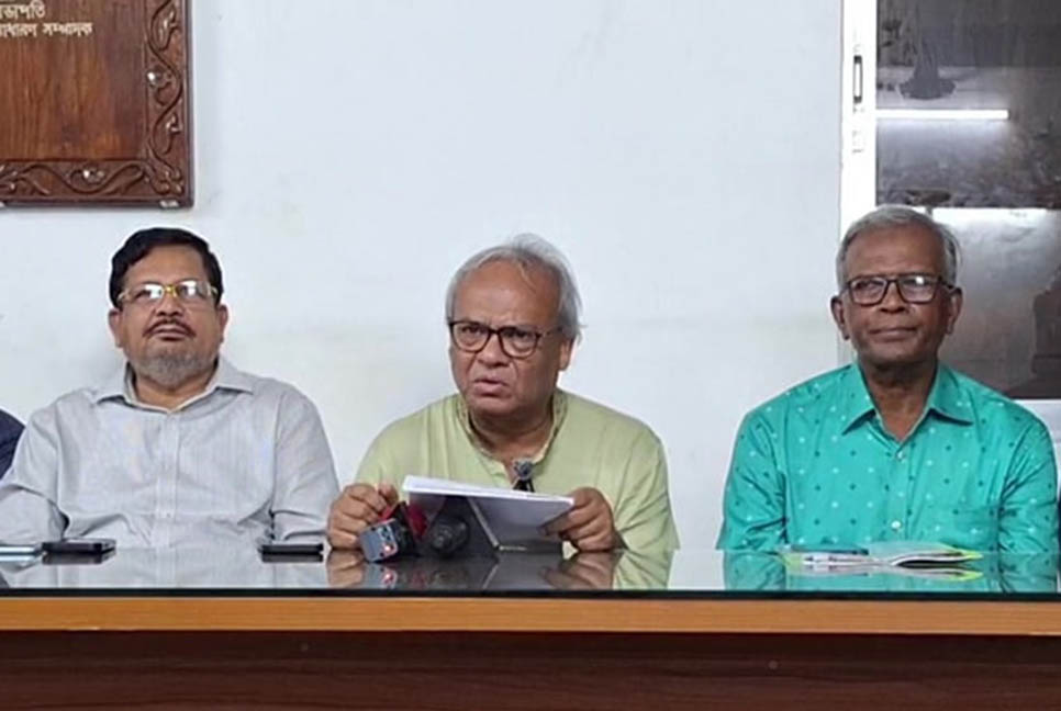 তলে তলে আপস হয় না, ষড়যন্ত্র হয় : রিজভী
