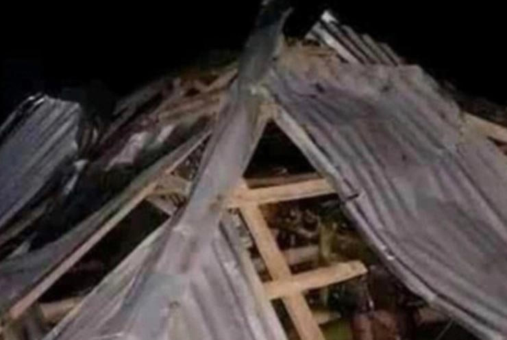 সালথায় তিন মিনিটের ঝড়ে বিধ্বস্ত ১৮ বসতঘর