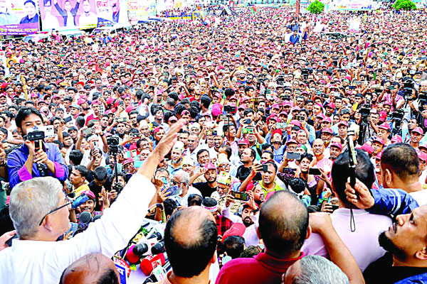 ১৮ অক্টোবর সরকার পতনে চূড়ান্ত ঘোষণা দেব : ফখরুল