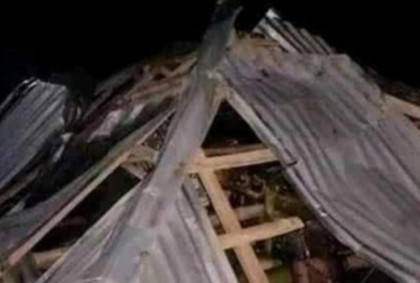 সালথায় তিন মিনিটের ঝড়ে বিধ্বস্ত ১৮ বসতঘর