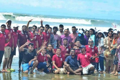 সেন্টমার্টিনে আটকা পড়া জবির ৪০ শিক্ষক-শিক্ষার্থী ফিরছে আগামীকাল 
