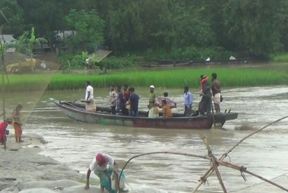 কুড়িগ্রামে বিপৎসীমার নিচে তিস্তার পানি, ভাঙন আতঙ্কে মানুষ