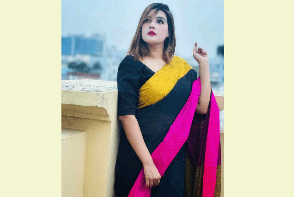 অভিশাপ দিলেন মাহি