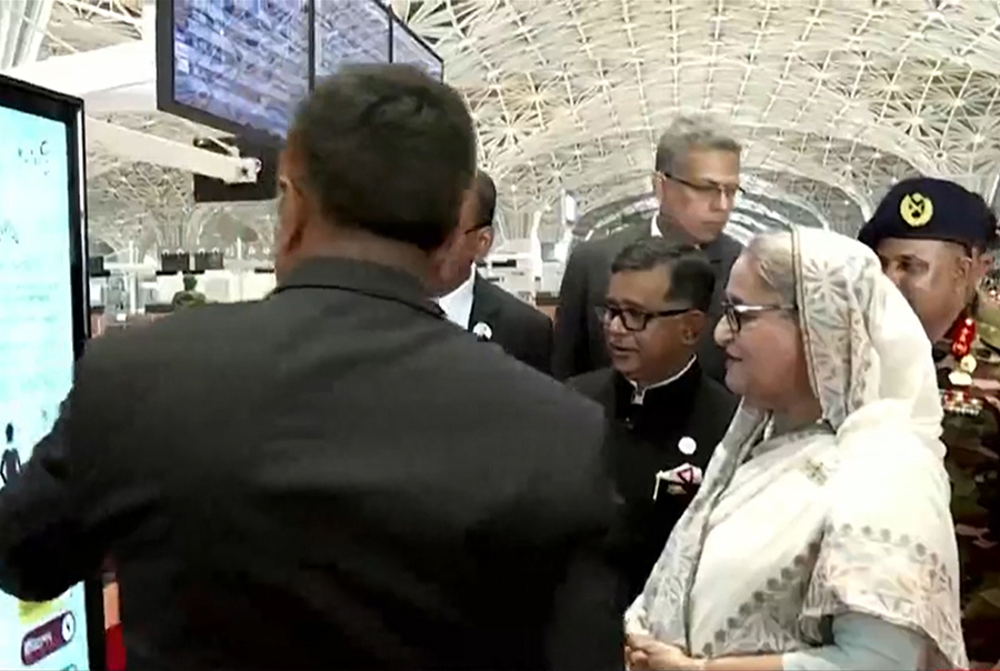 থার্ড টার্মিনাল পরিদর্শন করলেন প্রধানমন্ত্রী