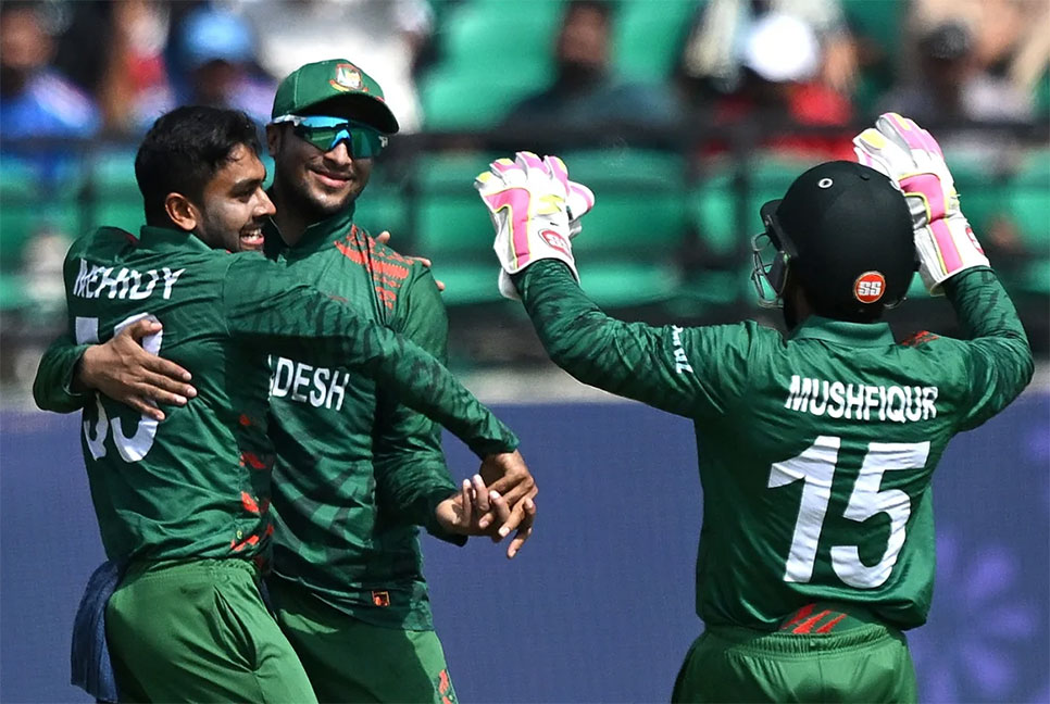 সাকিব-মিরাজ তাণ্ডবে ১৫৬ রানে থামলো আফগানিস্তান
