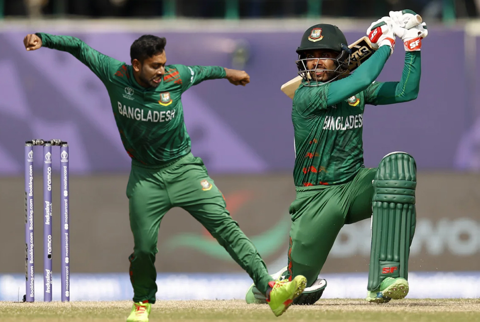ম্যাচ সেরা মেহেদী মিরাজ