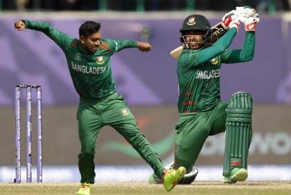 ম্যাচ সেরা মেহেদী মিরাজ