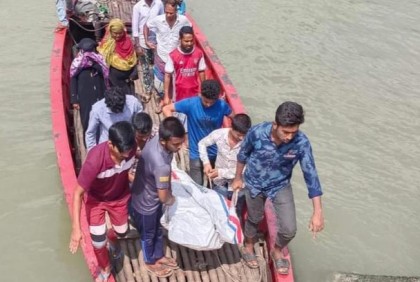 মেঘনায় ট্রলার ডুবি, এখনো নিখোঁজ ২ শিশু
