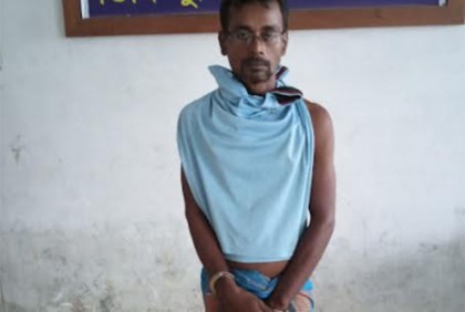 ঝিনাইদহে মাদক কারবারি আটক 