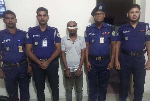 মৃত্যুদণ্ডপ্রাপ্ত পলাতক আসামি সেন্টু শরীফকে ঢাকা থেকে গ্রেফতার