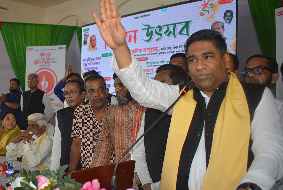 ‘স্মার্ট বাংলাদেশ গড়তে পরিশ্রম করে যাচ্ছেন প্রধানমন্ত্রী শেখ হাসিনা’
