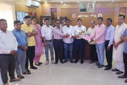 কুষ্টিয়ায় সাংবাদিকদের সঙ্গে জেলা প্রশাসকের মতবিনিময়