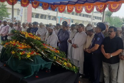 নোয়াখালীতে বীর মুক্তিযোদ্ধা মাহমুদুর রহমানের দাফন সম্পন্ন
