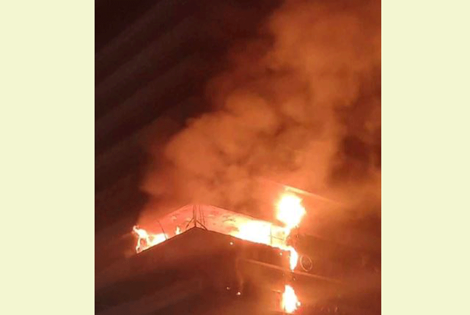 রাজধানীর উত্তরায় সাইদ গ্রান্ড সেন্টারে ভয়াবহ আগুন