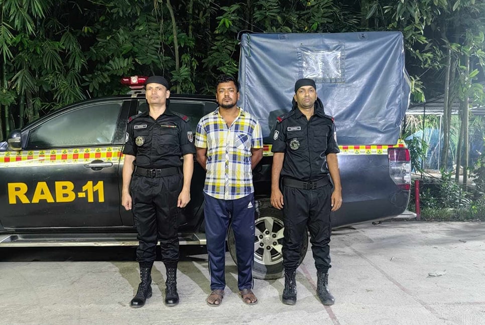 নোয়াখালীতে আওয়ামী লীগ নেতাকে হত্যার ঘটনায় একজন গ্রেফতার