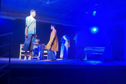 নেত্রকোনায় মঞ্চস্থ হল নাটক 'এবং ইন্দ্রজিৎ'