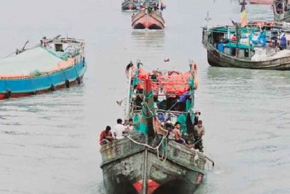 ইলিশ ধরায় নিষেধাজ্ঞা, দুশ্চিন্তায় জেলেরা
