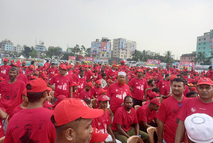 কাওলায় প্রধানমন্ত্রীর জনসভাস্থলে আসতে শুরু করেছেন নেতাকর্মীরা