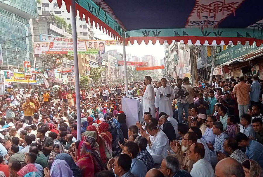 কোরআন তেলাওয়াত ও মোনাজাতের মাধ্যমে বিএনপির অনশন কর্মসূচি শুরু