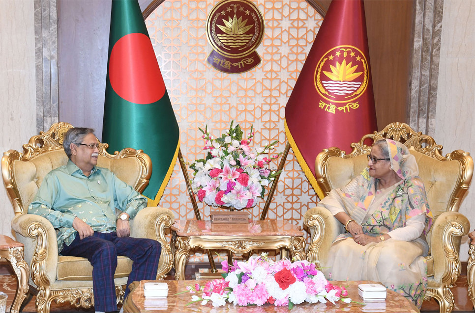 বঙ্গভবনে রাষ্ট্রপতির সাথে প্রধানমন্ত্রীর সৌজন্য সাক্ষাৎ 

