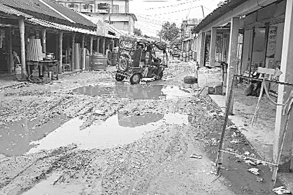 চার উপজেলার সংযোগ সড়কে দুর্ভোগ