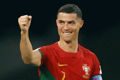 
রোনালদো ম্যাজিকে ইউরোর মূল পর্বে পর্তুগাল