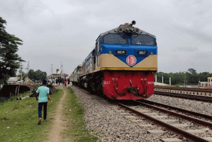 কুড়িগ্রামের সঙ্গে সারাদেশের রেল যোগাযোগ বন্ধ