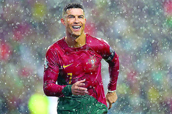 পর্তুগালকে জেতালেন রোনালদো