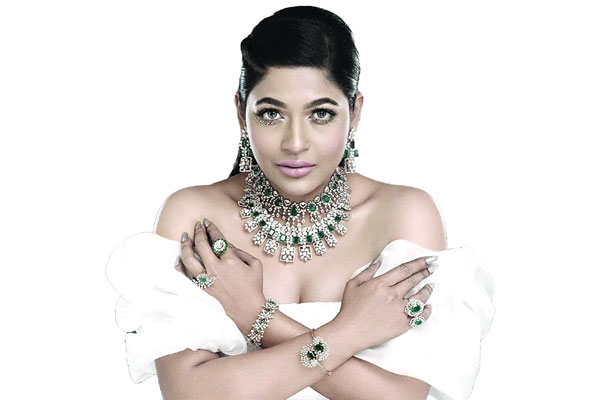 দর্শকের ভালোবাসায় আমি মুগ্ধ